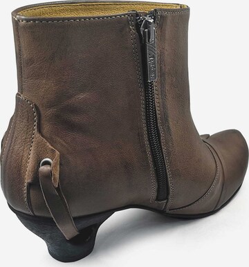 TIGGERS Ankle Boots in Brown