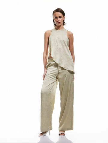 Koton Wide leg Pants in Green: front