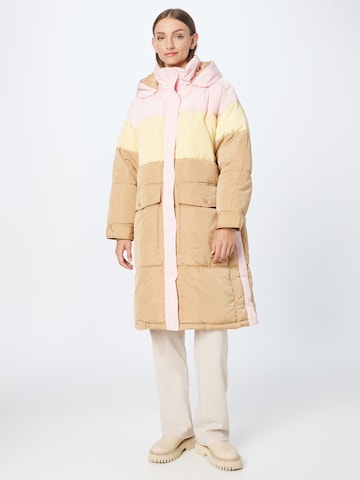 Manteau mi-saison 'NUBIBBI' NÜMPH en rose : devant