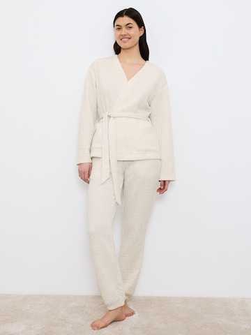 TRIUMPH Badjas kort ' Cozy Comfort Robe Top Quilted ' in Beige