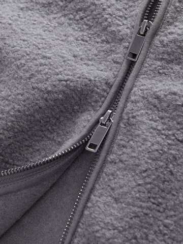 Giacca di pile di Next in grigio