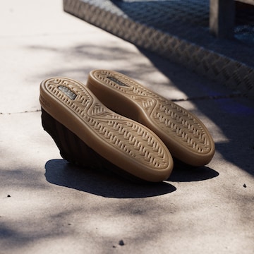 ADIDAS SPORTSWEAR - Sapatilhas baixas 'Grand Court 3.0' em castanho