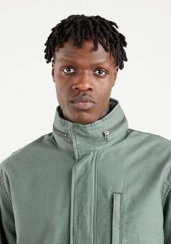 LEVI'S ® Демисезонная куртка 'Fulton Field Coat' в Зеленый
