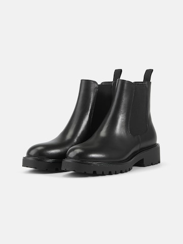 VAGABOND SHOEMAKERS Chelsea boots 'Kenova' in Zwart