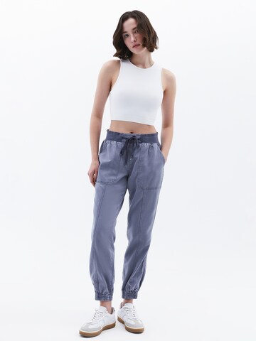 OXXO Tapered Trousers in Grey