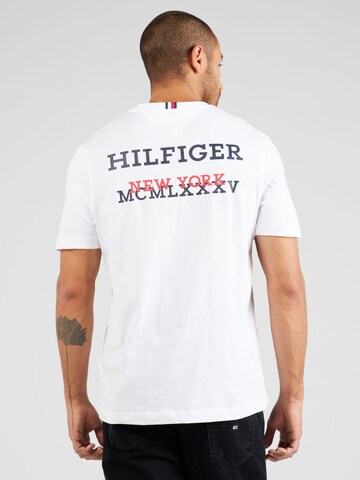 TOMMY HILFIGER - Camiseta en blanco