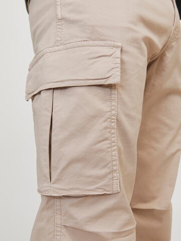 Tapered Pantaloni cargo 'JPStace JJTucker' di JACK & JONES in beige