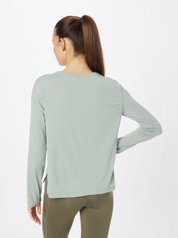 NIKE Performance shirt in Green