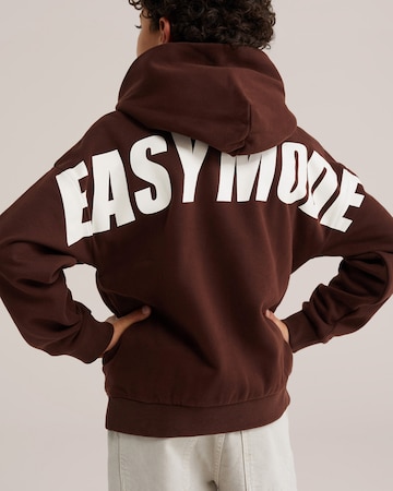 WE Fashion Sweatshirt in Brown: front
