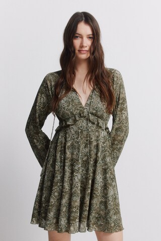 Springfield Jurk in Groen: voorkant