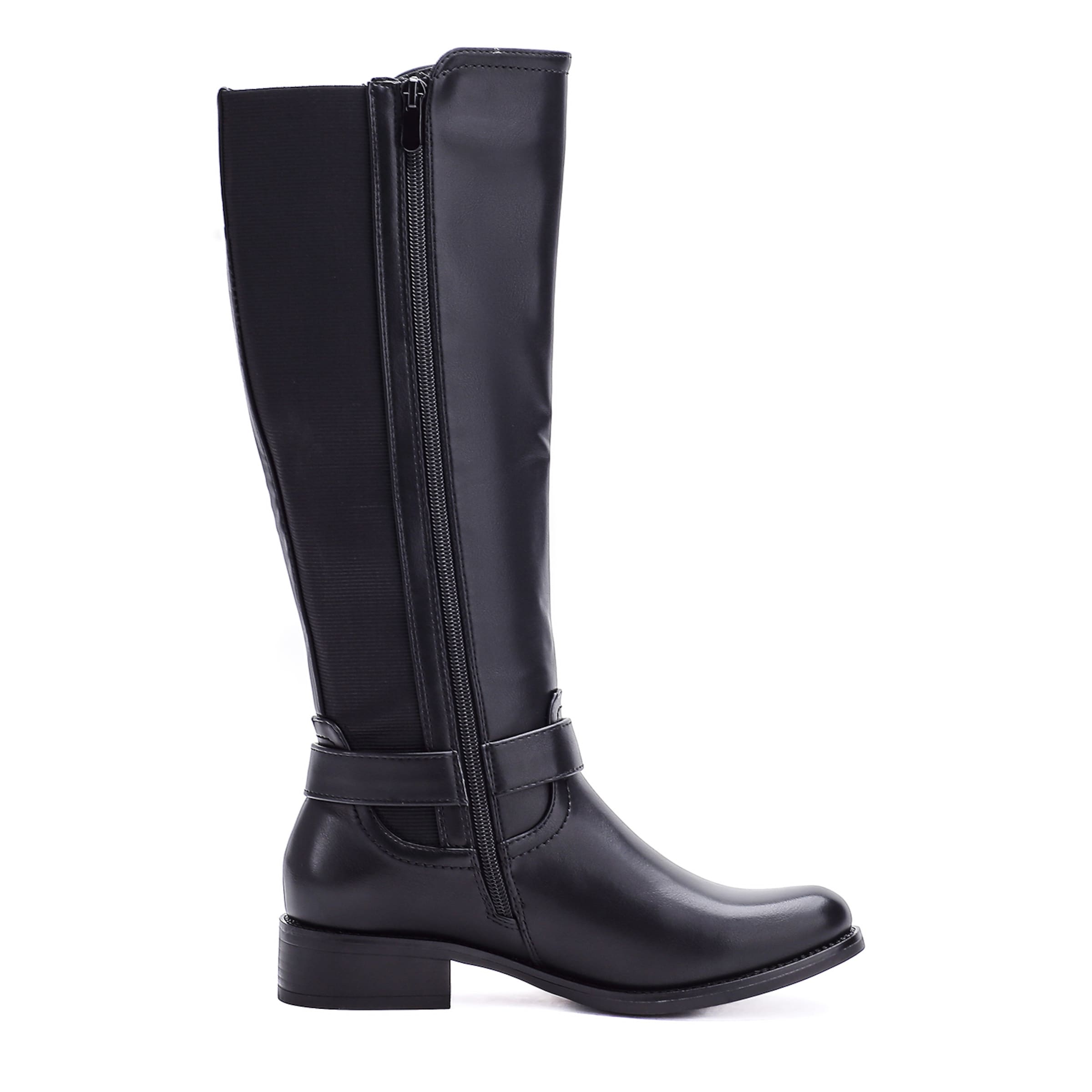 Elara Laarzen in Zwart