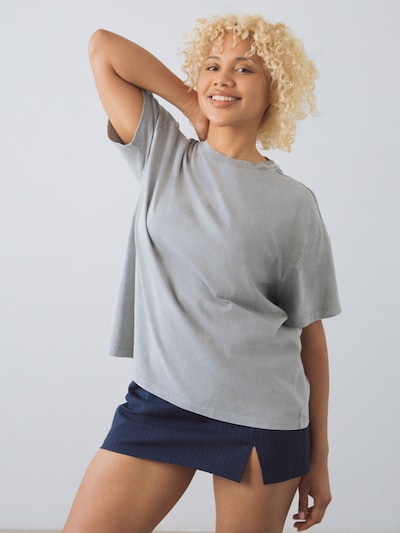 Honest Basics Oversized shirt in S in de kleur Grijs / Rookgrijs / Lichtgrijs, Productweergave
