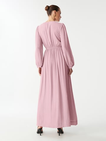 Rochie 'FRESCA' de la St MRLO pe roz: spate