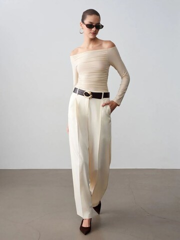 Dilvin Wide leg Pants in Beige