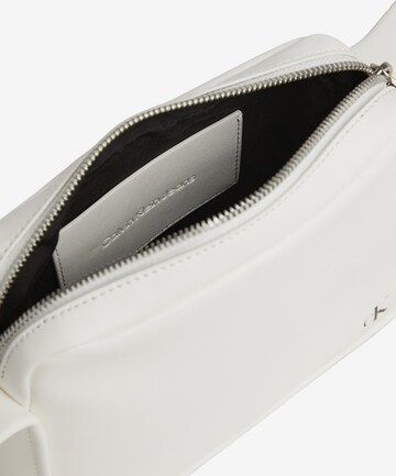 Borsa a tracolla di Calvin Klein Jeans in bianco