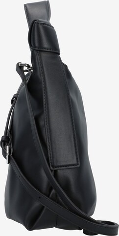 Calvin Klein حقيبة يد 'SOFT NAPPA CROSSBODY' بلون أسود