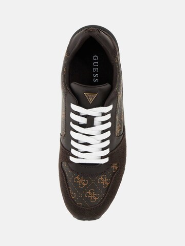 GUESS Sneaker 'Arona' in Braun