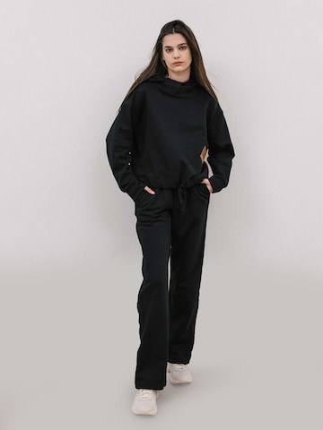 4TAILORS Πουλόβερ σε μαύρο