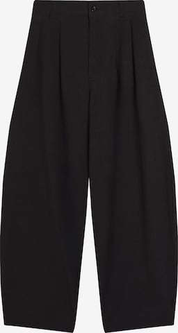 Bershka Pleat-front trousers in Black: front
