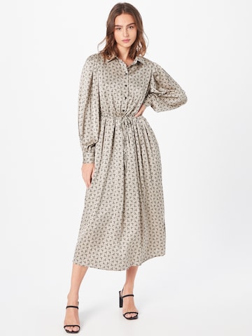 Love & Divine Shirt Dress in Beige: front