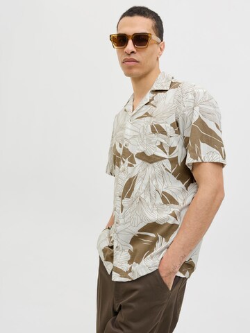 Coupe regular Chemise JACK & JONES en blanc