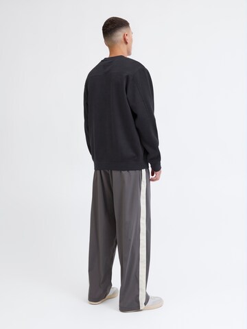 JACK & JONES Sweatshirt in Black