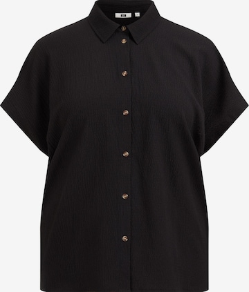 WE Fashion Blouse in Black: front