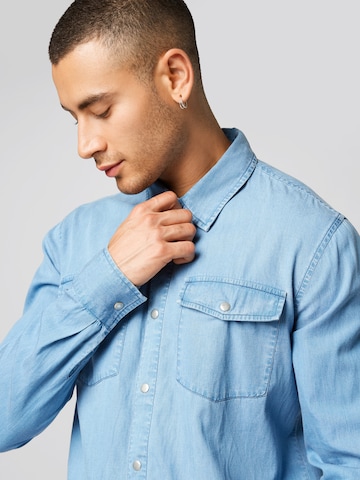 ABOUT YOU x Kevin Trapp Regular fit Button Up Shirt 'Hagen' in Blue