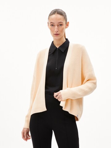 Cardigan 'VILDANA' ARMEDANGELS en beige : devant