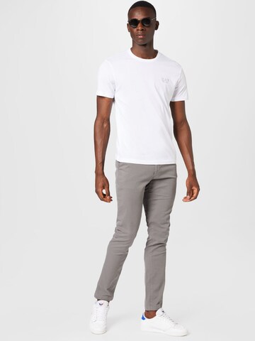 T-Shirt EA7 Emporio Armani en blanc