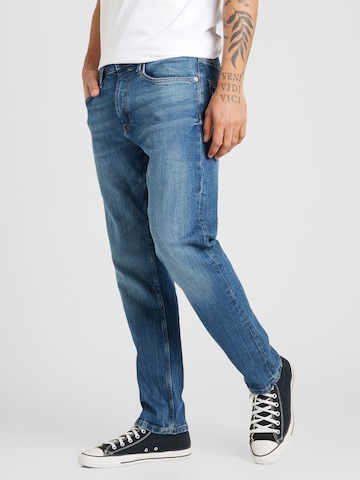 s.Oliver Tapered Jeans 'Mauro' in Blauw: voorkant