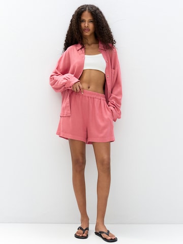 Pull&Bear Ohlapna forma Hlače | rdeča barva: sprednja stran