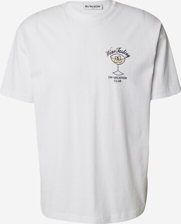 On Vacation Club Shirt 'Team' in White: front