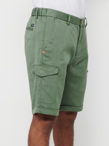 KOROSHI Regular Shorts in Grün