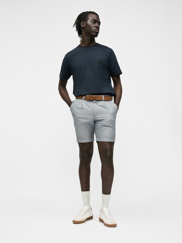 BOSS Обычный Брюки со складками в Серый