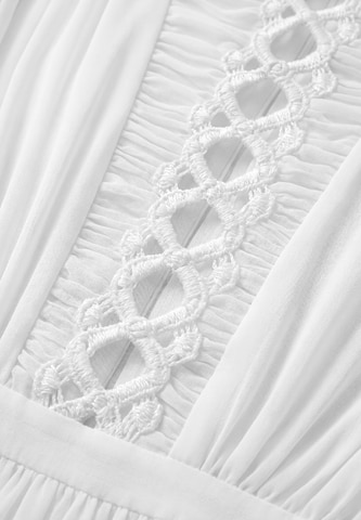 faina - Vestido 'Glow' em branco