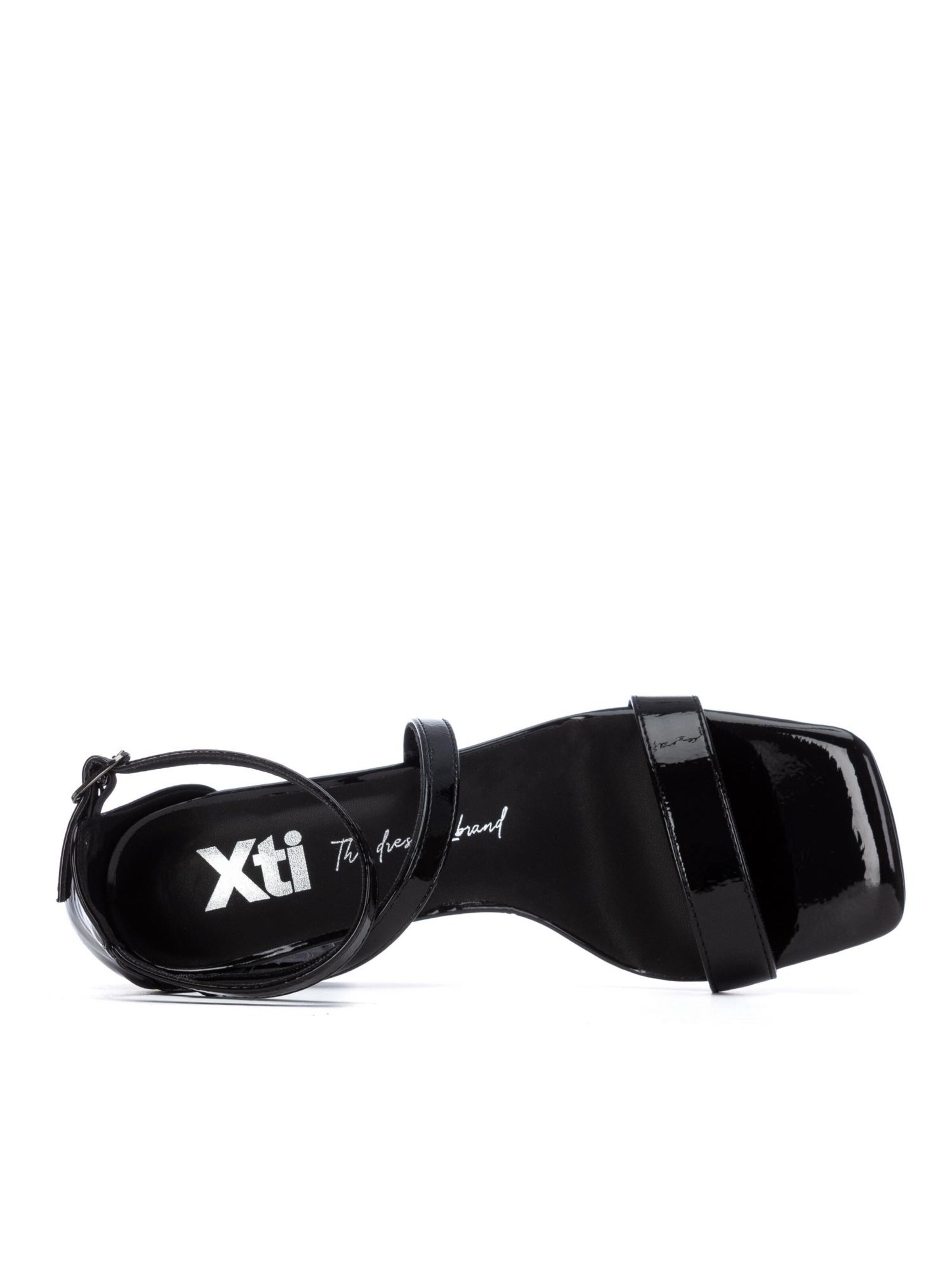 Xti Sandale‌‌‌‌‌‌‌‌‌‌ in Schwarz