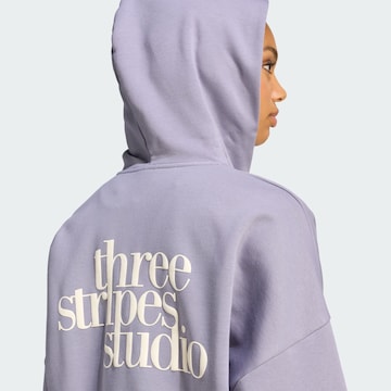 ADIDAS SPORTSWEAR - Casaco de treino em moletão 'Studio' em roxo