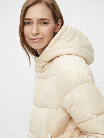 PIECES - Casaco de inverno 'Bee' em branco