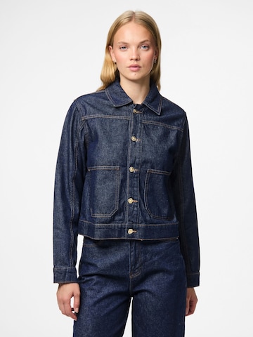 PIECES Between-season jacket in Blue: front