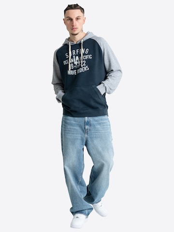Ocean Pacific Sweatshirt in Grey
