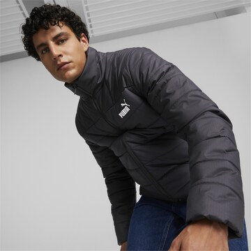 Geacă sport 'Essentials+' de la PUMA pe negru