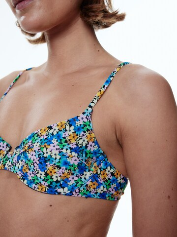 EDITED T-shirt Bikini top 'Ike' in Blue