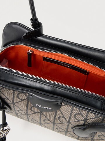 Calvin Klein Torba na ramię w kolorze czarny