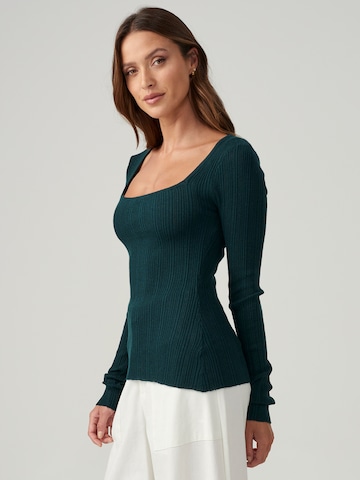 The Fated Top 'CHARLIE ' in Groen
