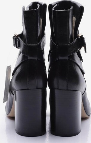 Michael Kors Dress Boots in 41 in Black