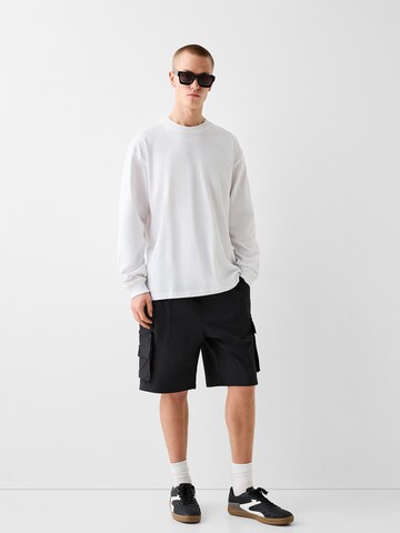 Bershka Regular Shorts in Schwarz