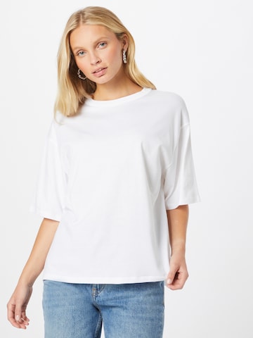 T-shirt 'Areta' DRYKORN en blanc : devant