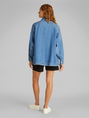 Calvin Klein Jeans Преходно яке в синьо