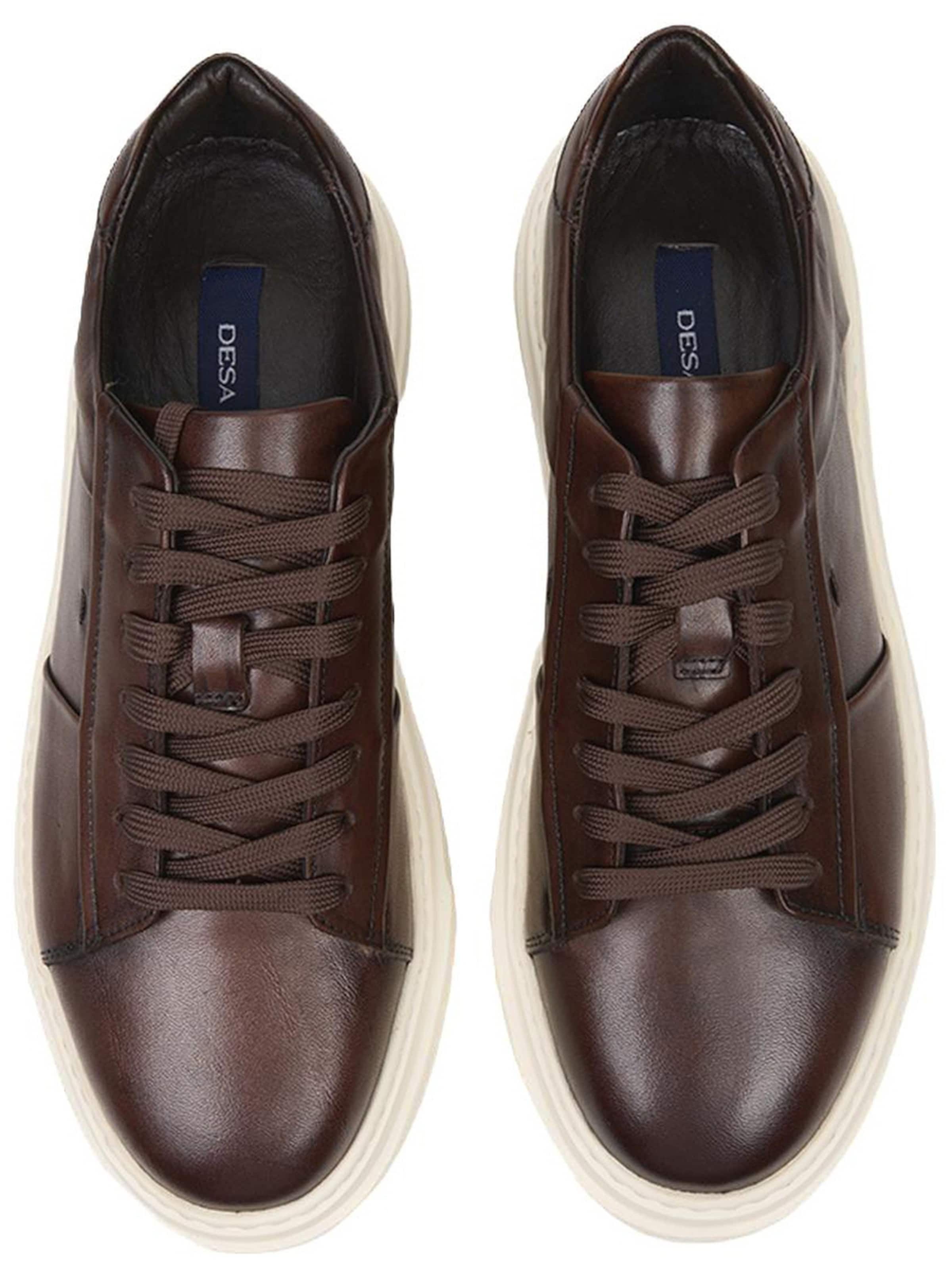 Baskets basses 'Schnürschuhe' Desa en marron